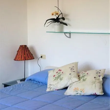 & Rosanna Aparthotel