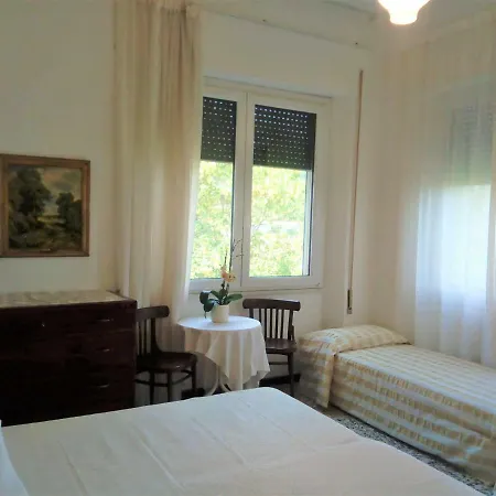 & Rosanna Aparthotel *